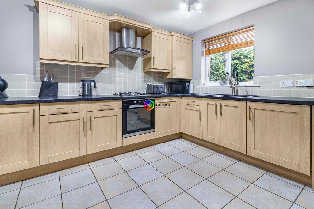 Kitchen / Breakfast Room