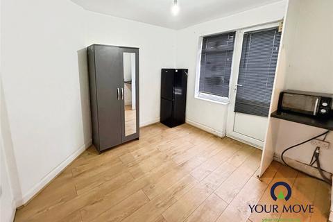 3 bedroom terraced house to rent, Torcross Avenue, West Midlands CV2