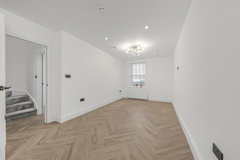 2 bedroom flat to rent, 25 Scrubs Lane, London NW10