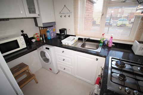 1 bedroom flat for sale, Kenton Road, Kenton, Newcastle upon Tyne, Tyne and Wear, NE3 4PA