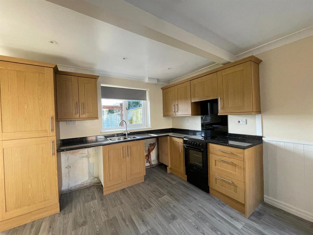 Kitchen 3.jpeg