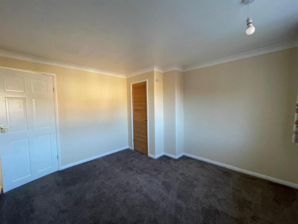 Bedroom 1 .jpeg