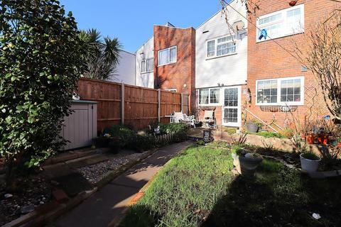 undefined, Lulworth Close, Farnborough GU14
