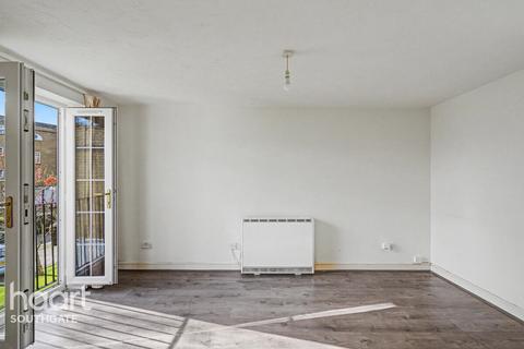undefined, Leigh Hunt Drive, London