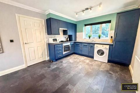 2 bedroom apartment for sale, Lower Southend Road, Wickford
