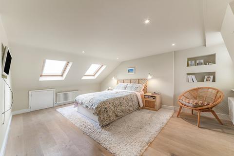 5 bedroom terraced house for sale, Burntwood Lane, Earlsfield, London, SW17