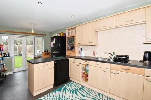5 bedroom semi-detached house for sale, Erringtons Close, Oadby, Leicestershire