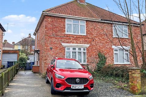3 bedroom semi-detached house for sale, Gorse Avenue, South Shields