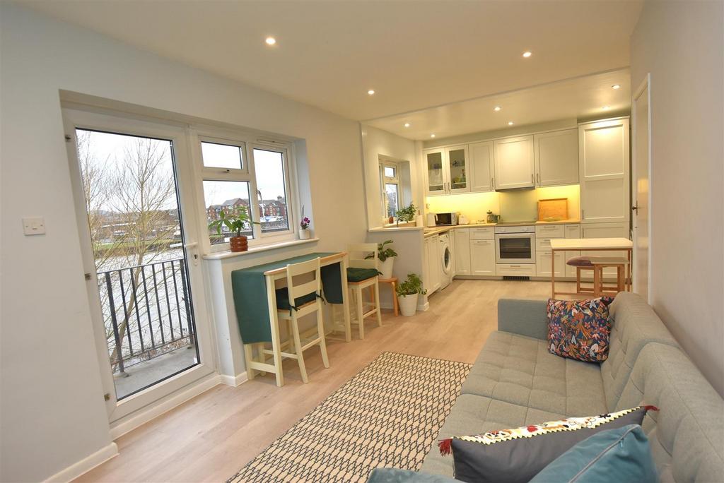 Living Room/Kitchen