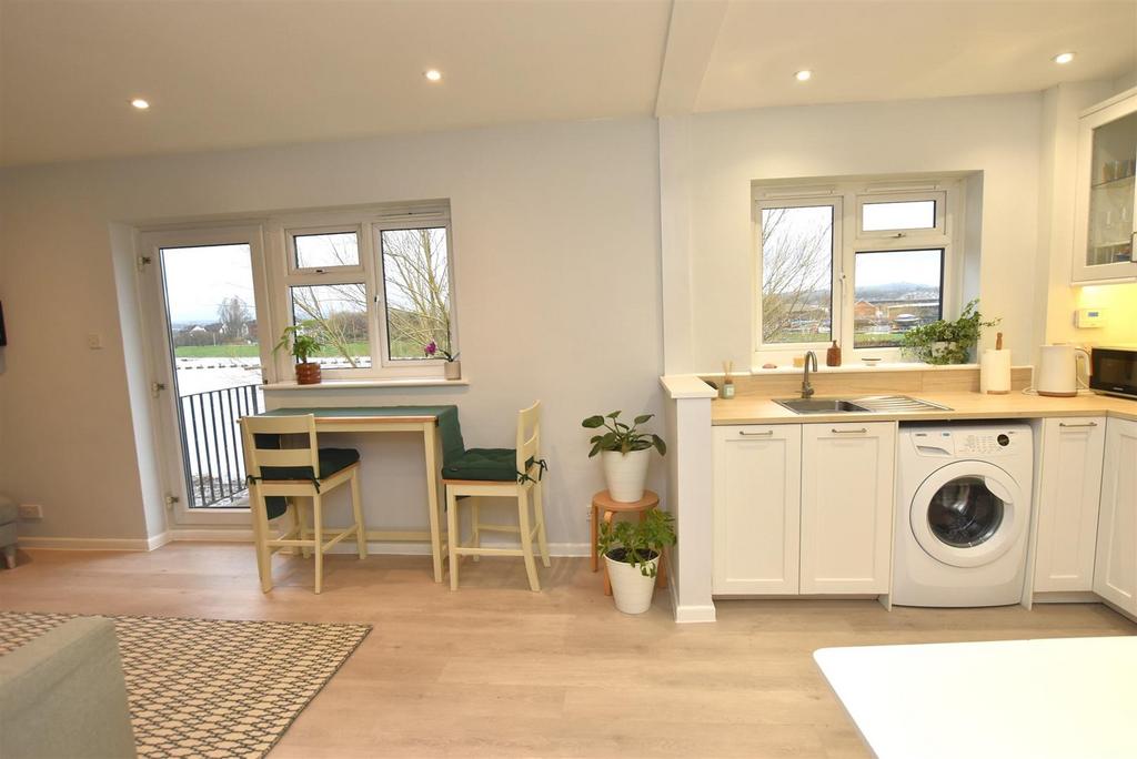 Living Room/Kitchen