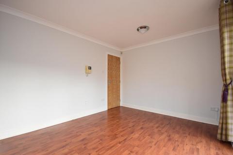 2 bedroom flat for sale, 80 Grangemoor Court, Cardiff, CF11 0AE