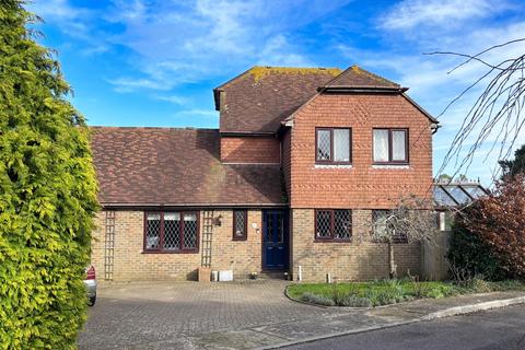 4 bedroom detached house for sale, Oast House Drive, Rye