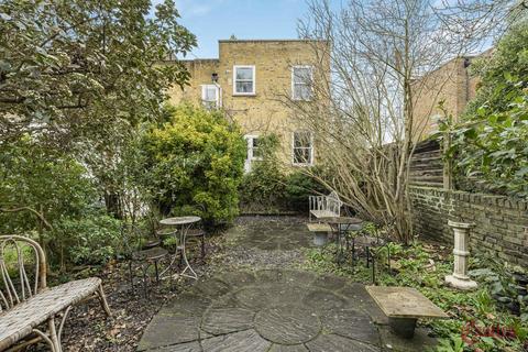 undefined, Ickburgh Road, E5