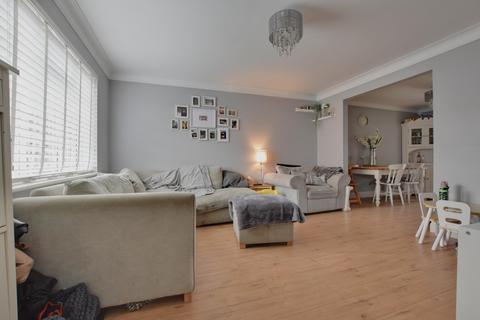 4 bedroom semi-detached house for sale, Wagtail Drive, Heybridge