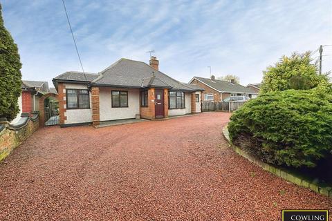3 bedroom detached bungalow for sale, Vista Road, Wickford