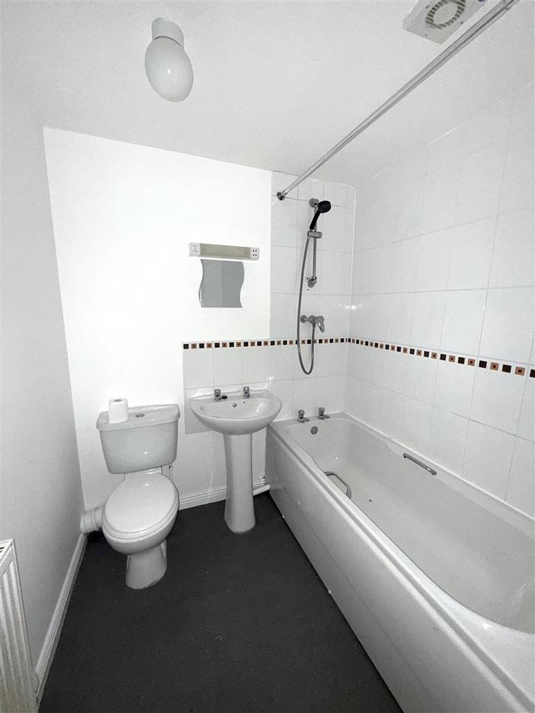 10 SILVERDALE BATH.jpeg
