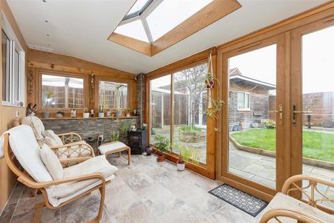 3 bedroom semi-detached house for sale, Edmonton Road, Worthing