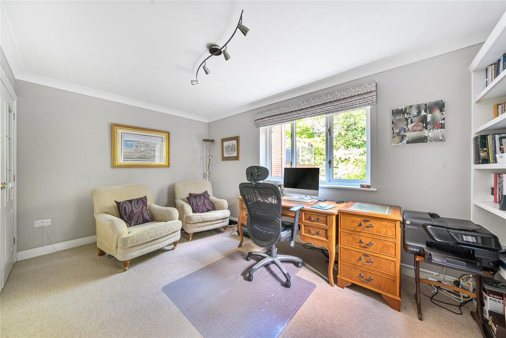 Office/Bedroom 4
