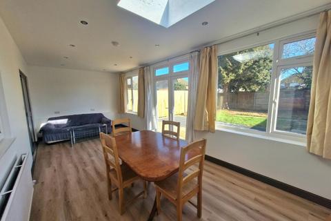 undefined, Winchester Close, Delapre NN4