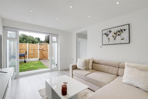 3 bedroom end of terrace house for sale, Candle Meadow, Nottingham NG2