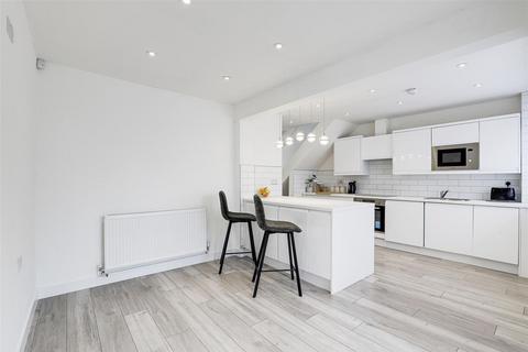 3 bedroom end of terrace house for sale, Candle Meadow, Nottingham NG2