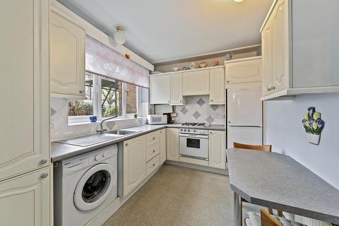 2 bedroom flat for sale, Royston Court, Lichfield Road, Kew, Richmond, Surrey TW9