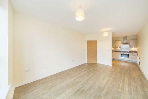 1 bedroom flat to rent, Glengall Road, London NW6