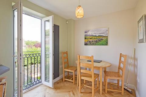 5 bedroom townhouse for sale, Scalebor Square, Burley in Wharfedale LS29