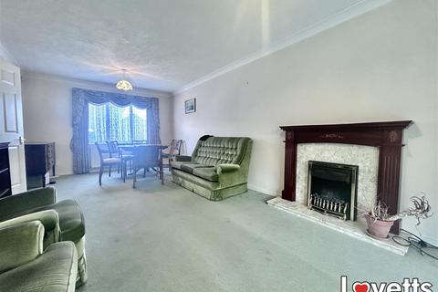 4 bedroom detached house to rent, Westmarsh Drive, Margate, CT9