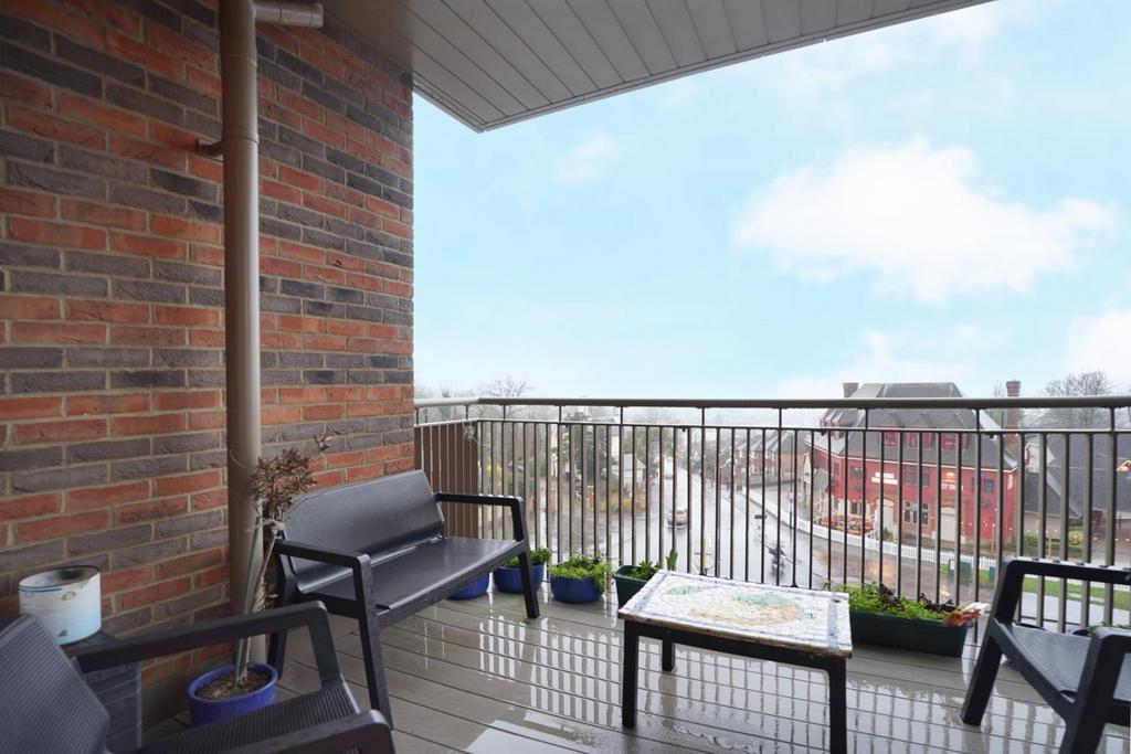 Balcony.jpg