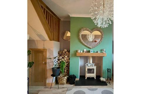 2 bedroom terraced house for sale, Bolton Road, Manchester, M46