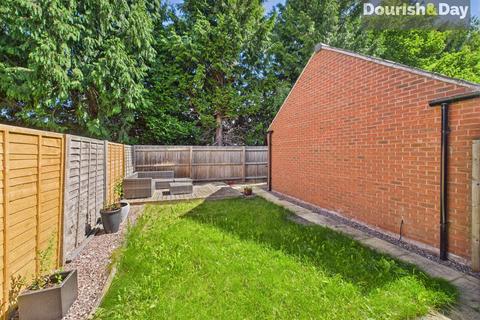 3 bedroom end of terrace house for sale, Pearl Brook Avenue, Stafford ST16