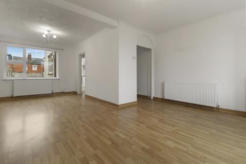 2 bedroom semi-detached house to rent, Worcester WR1