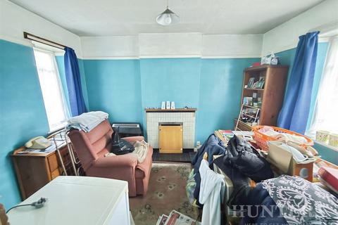 undefined, Courtney Crescent, Carshalton, SM5 4NA