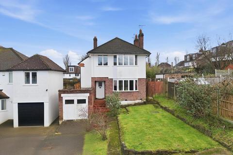 Roundmead Close, Loughton