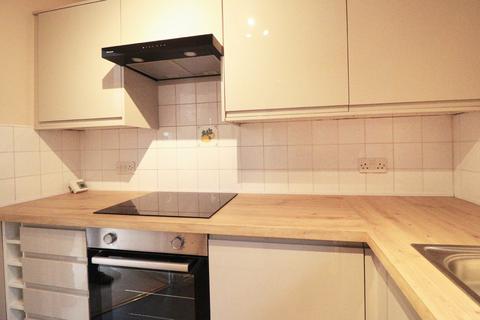 2 bedroom apartment for sale, Bramble Tye, Noak Bridge, Essex, SS15