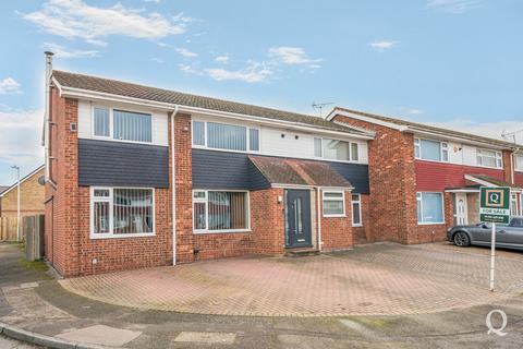 4 bedroom end of terrace house for sale, Gladstone Drive, Sittingbourne, Kent, ME10