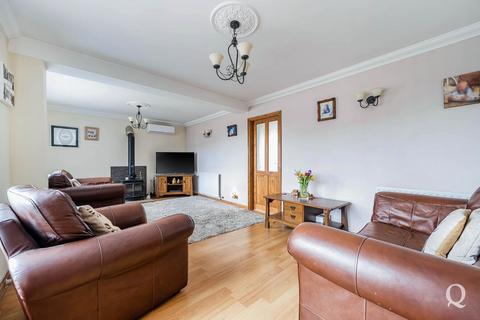 4 bedroom end of terrace house for sale, Gladstone Drive, Sittingbourne, Kent, ME10