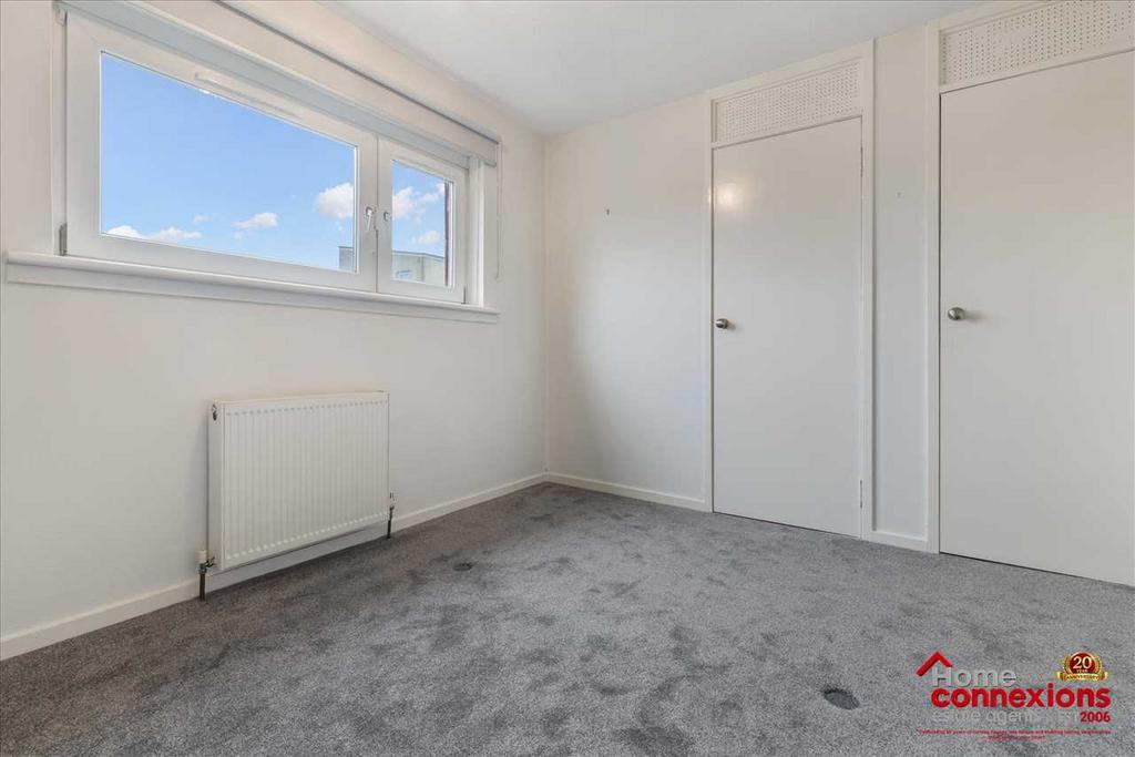 Bedroom One (3)