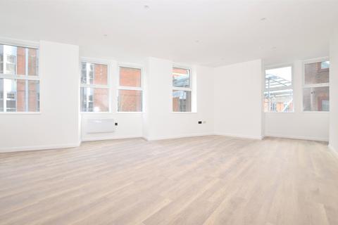 2 bedroom apartment to rent, London Road, Surrey RH1