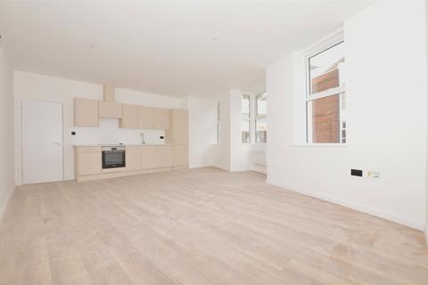 2 bedroom apartment to rent, London Road, Surrey RH1