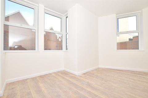 2 bedroom apartment to rent, London Road, Surrey RH1