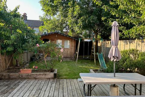3 bedroom end of terrace house for sale, Killearn Road, Catford, SE6