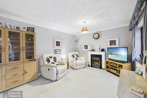 3 bedroom semi-detached house for sale, Gloucester Avenue, Maldon