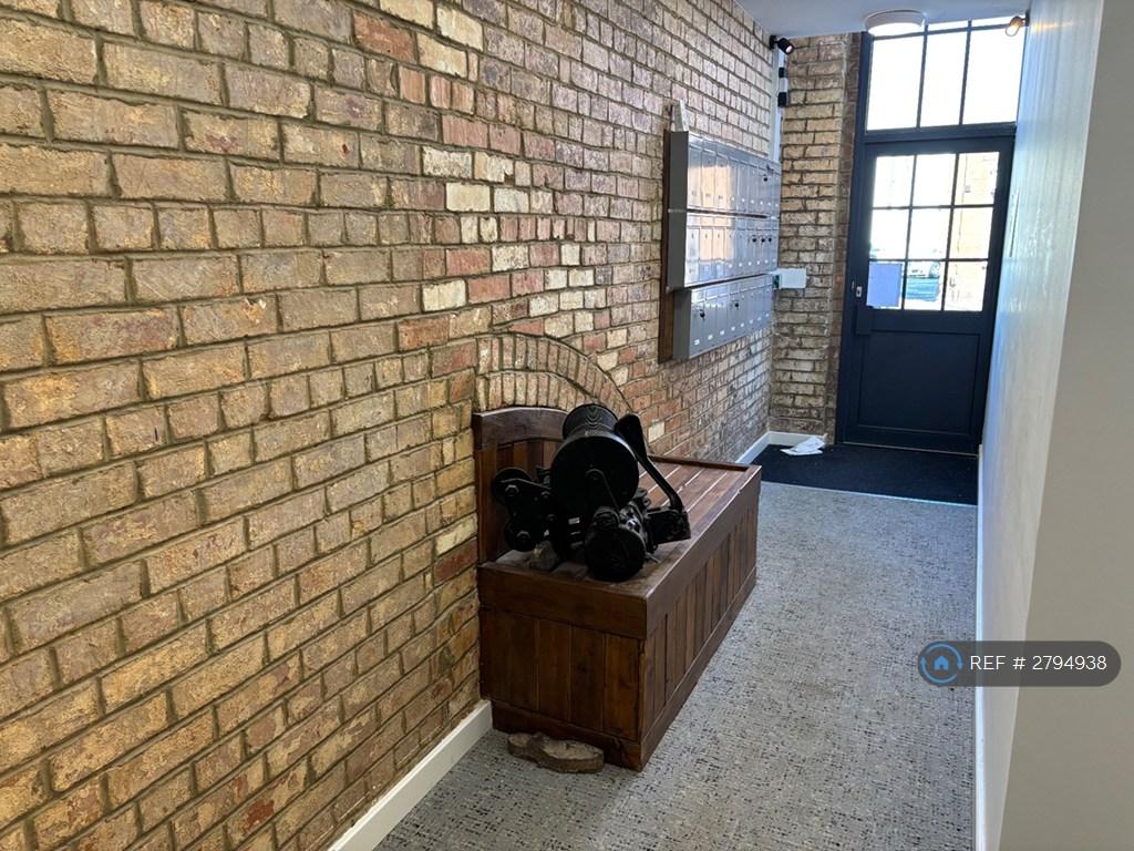 Building Entrance Lobby