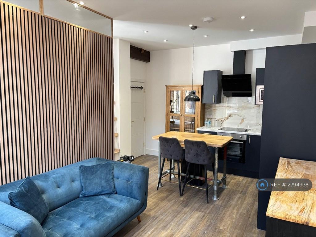 Kitchen/Dining