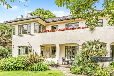 1 bedroom in a flat share to rent, Putney, London, SW15