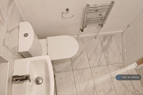 undefined, Ford Road, Dagenham, RM10