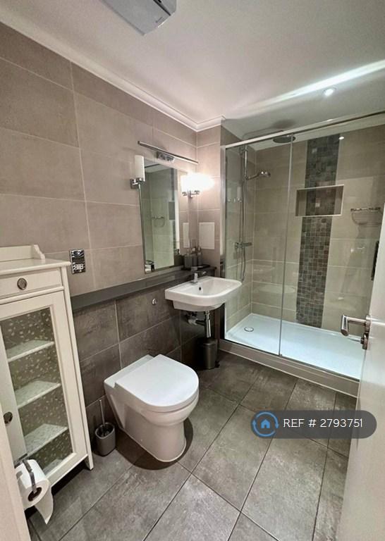 En Suite Shower Room