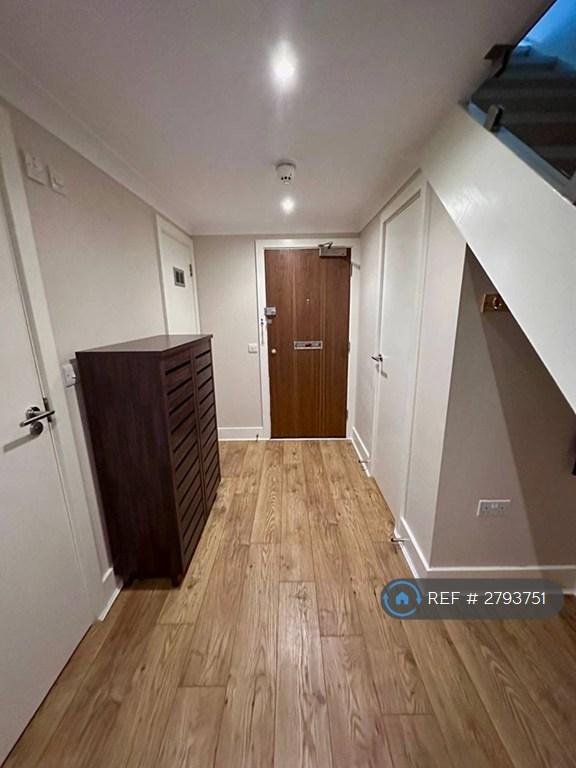 Entrance/Hallway